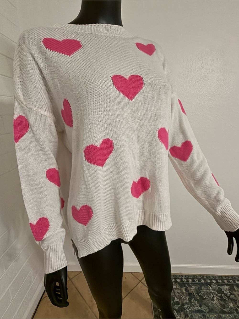 Mainstrip White Pink Heart Sweater Size M Acrylic